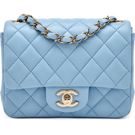 Chanel Flap Bag Mini Lambskin Gold.